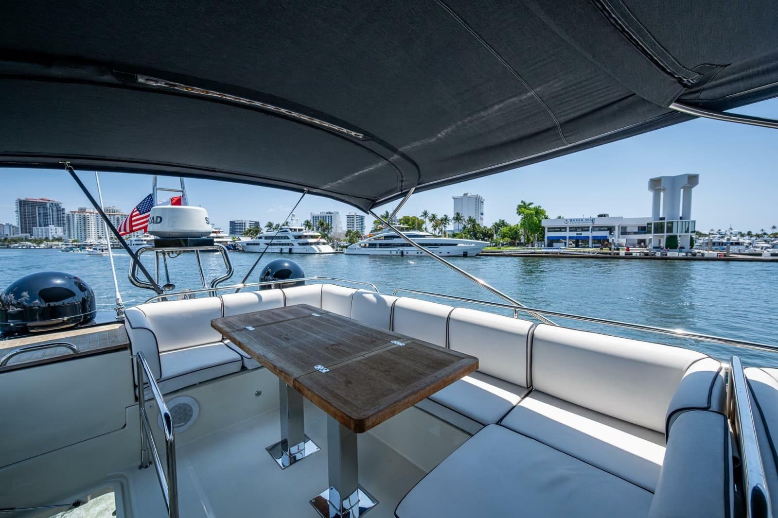 2015 Beneteau Monte Carlo 4
