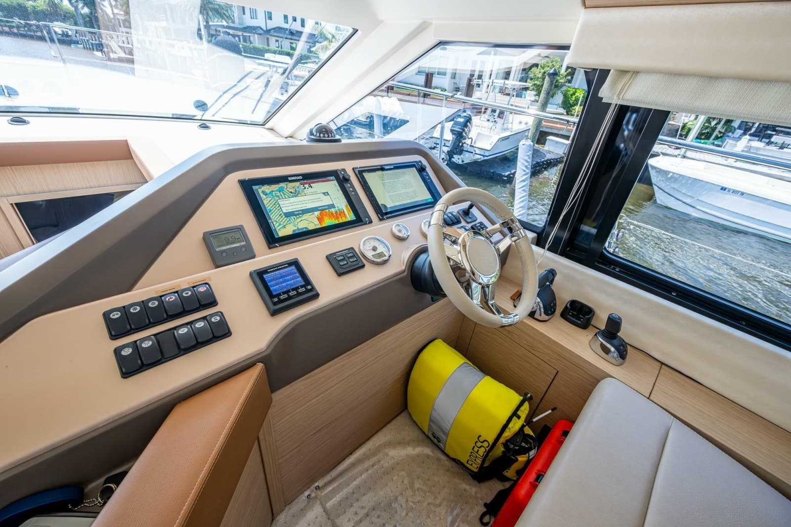 2015 Beneteau Monte Carlo 4