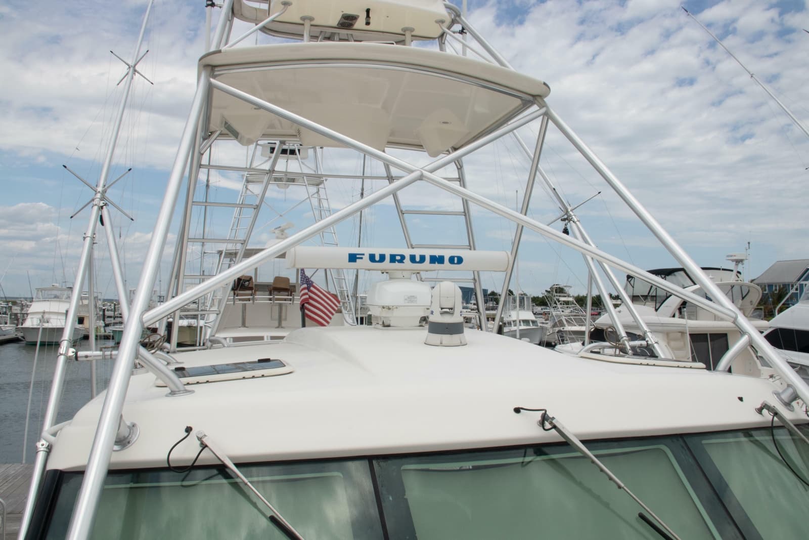 2013 Henriques 42 Express Hardtop