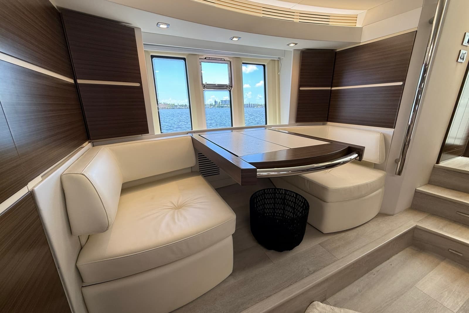 2015 Azimut 54