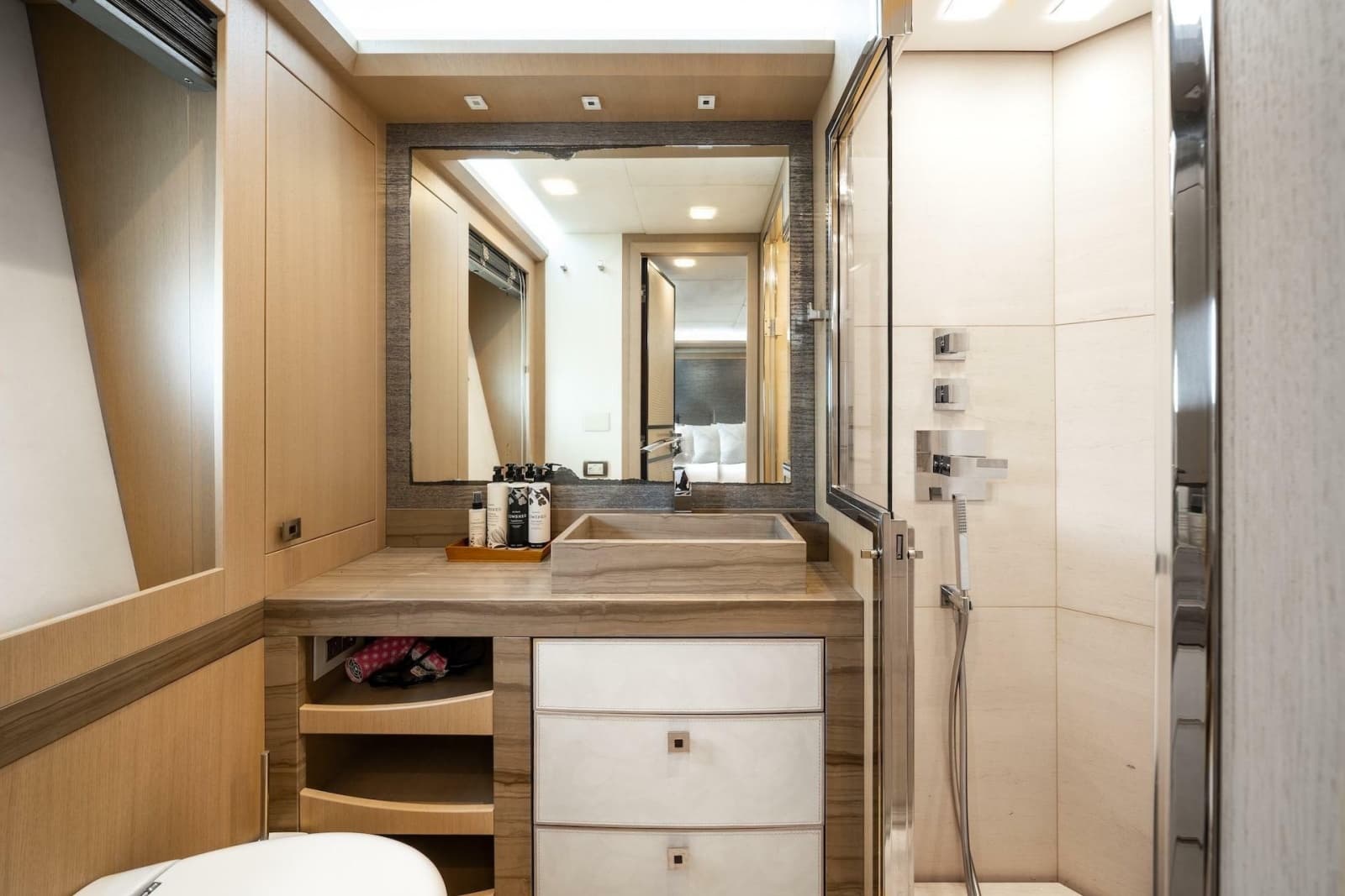 2015 Monte Carlo Yachts MCY 86