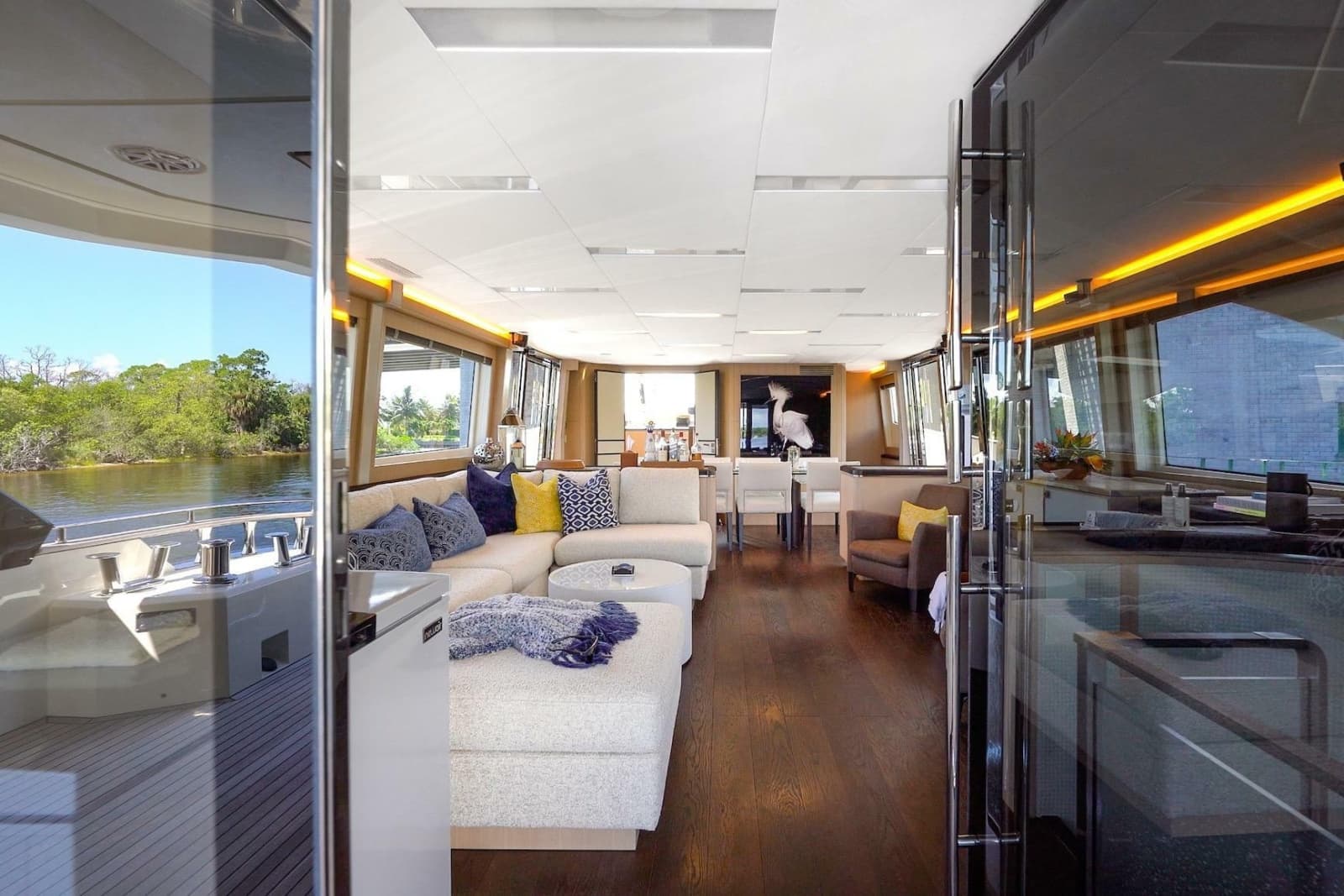 2015 Monte Carlo Yachts MCY 86