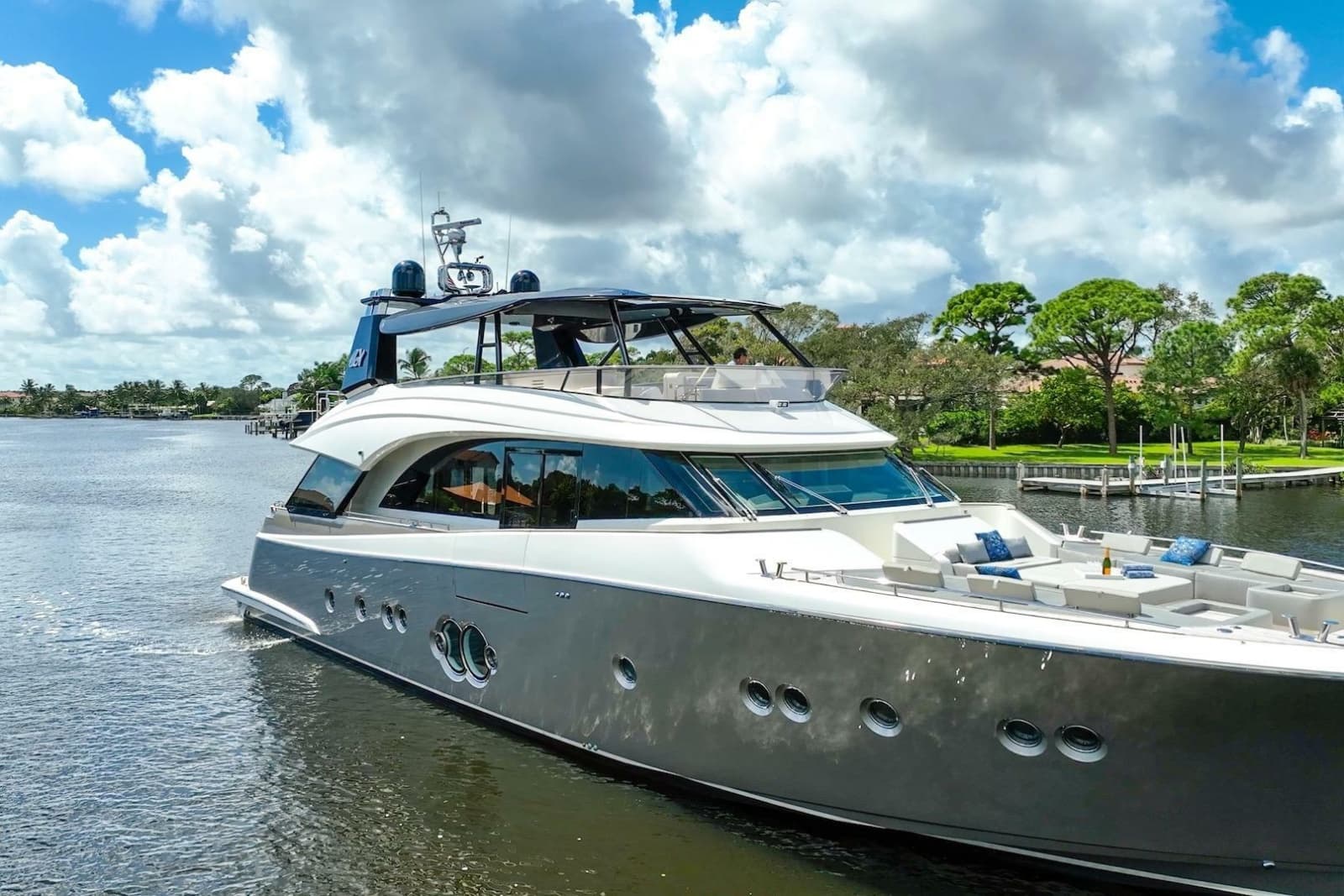 2015 Monte Carlo Yachts MCY 86