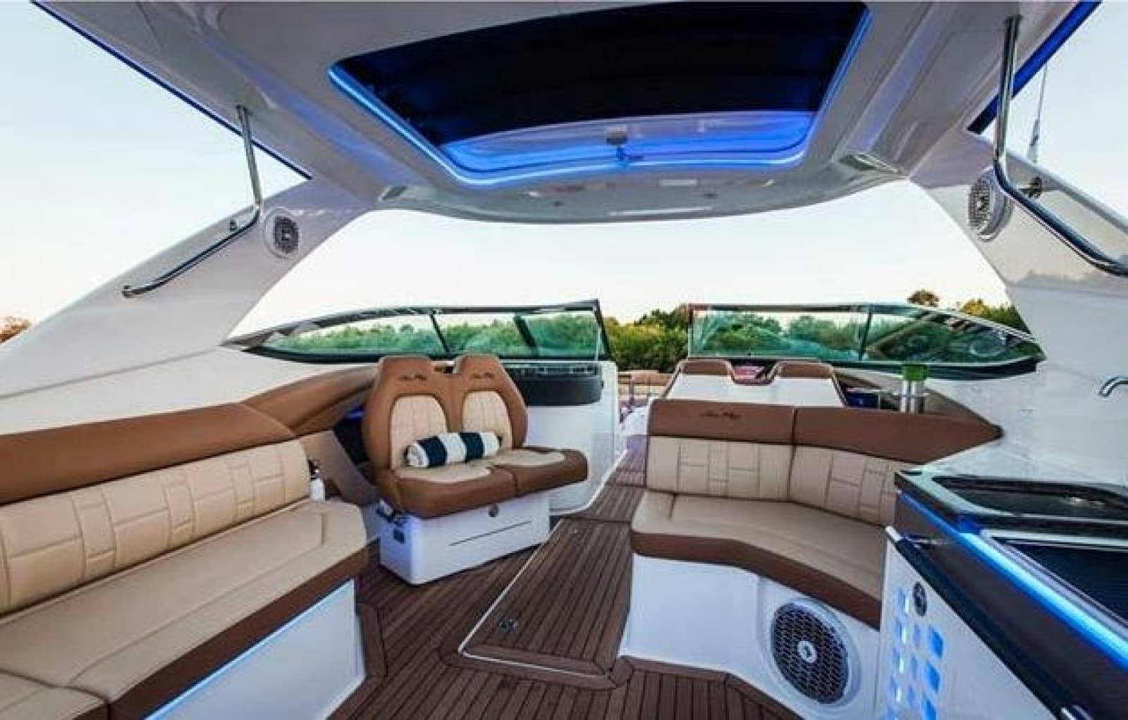 2015 Sea Ray SLX 350