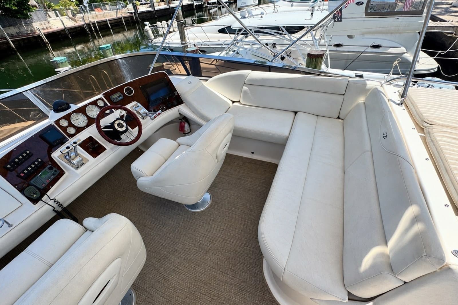 2009 Regal 4080 Sportyacht