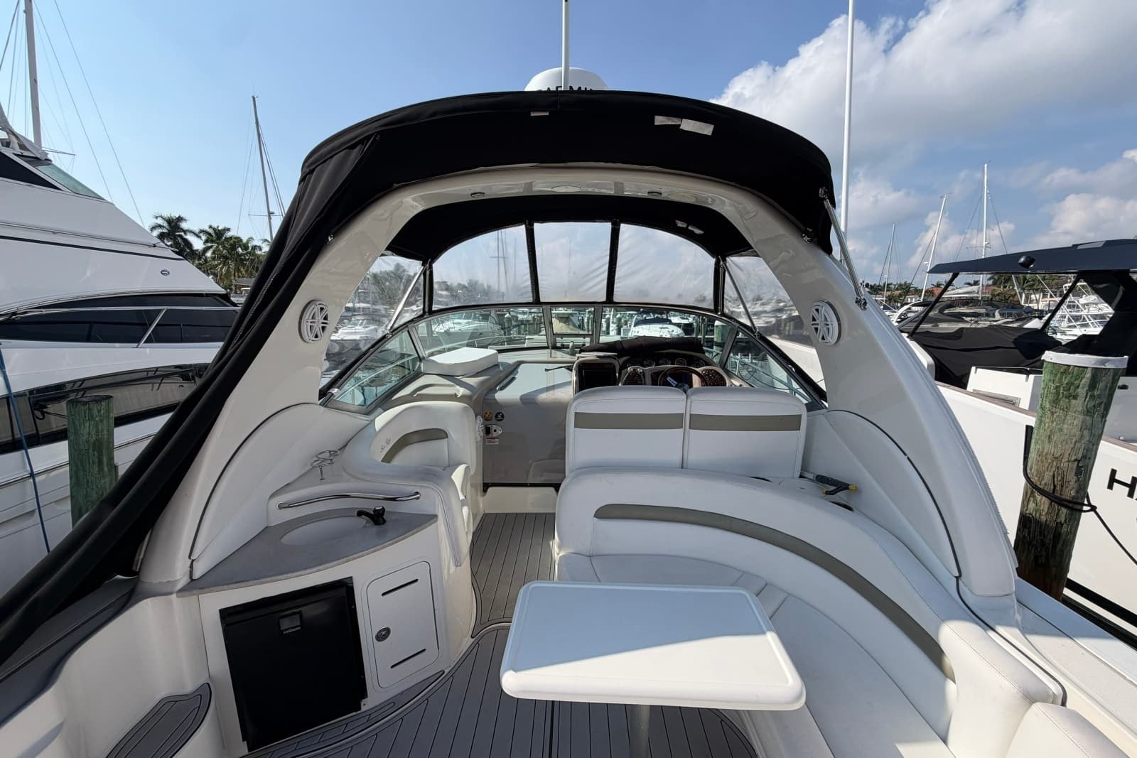 2006 Sea Ray Sundancer 320