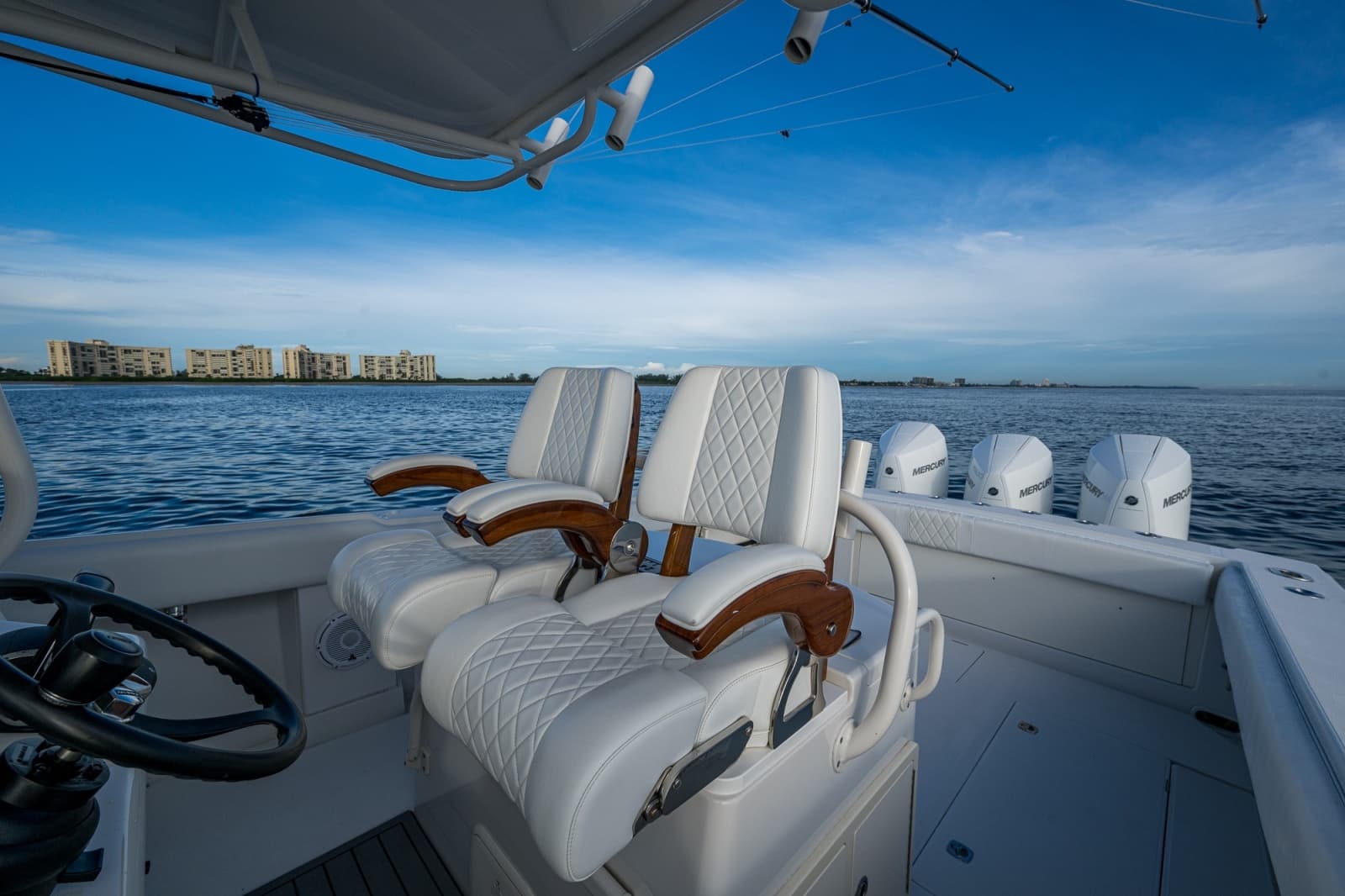 2006 Jupiter 38 FS
