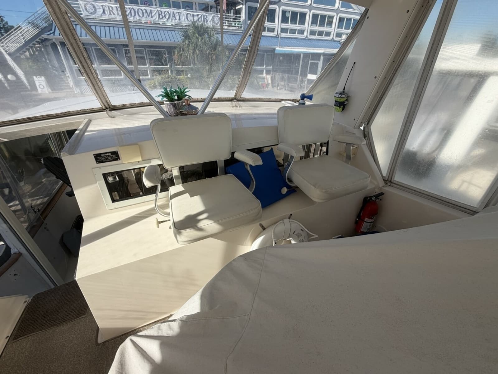 1990 Viking 44 Aft Cabin Motor Yacht
