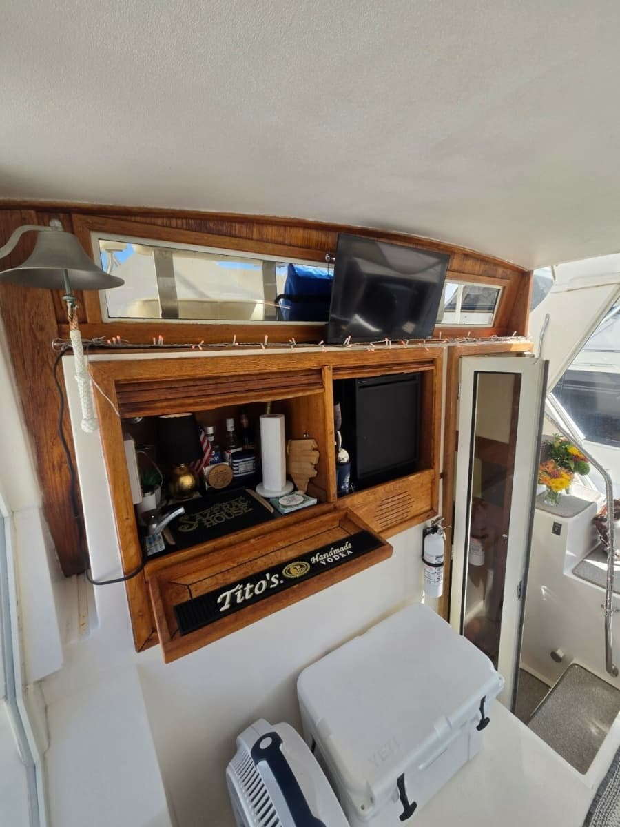 1990 Viking 44 Aft Cabin Motor Yacht