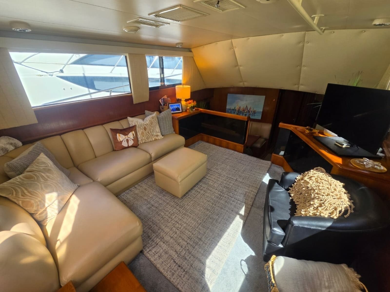 1990 Viking 44 Aft Cabin Motor Yacht