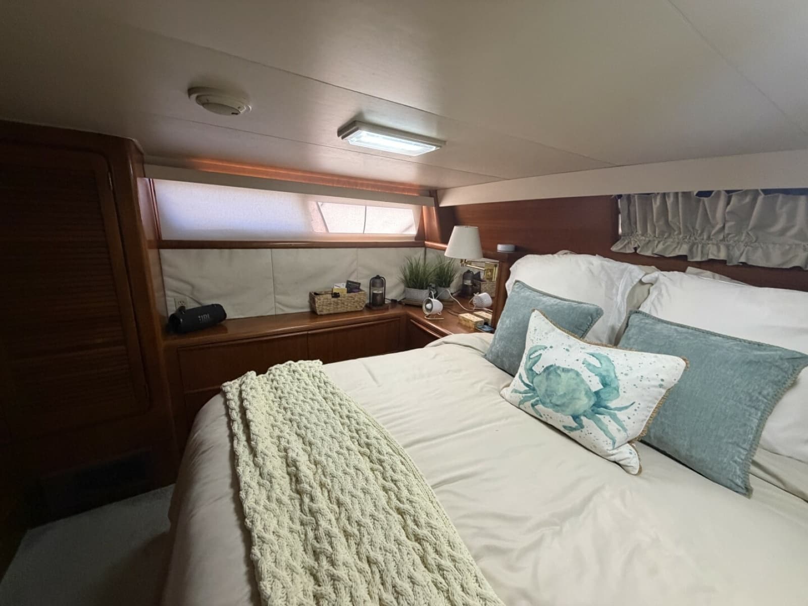 1990 Viking 44 Aft Cabin Motor Yacht