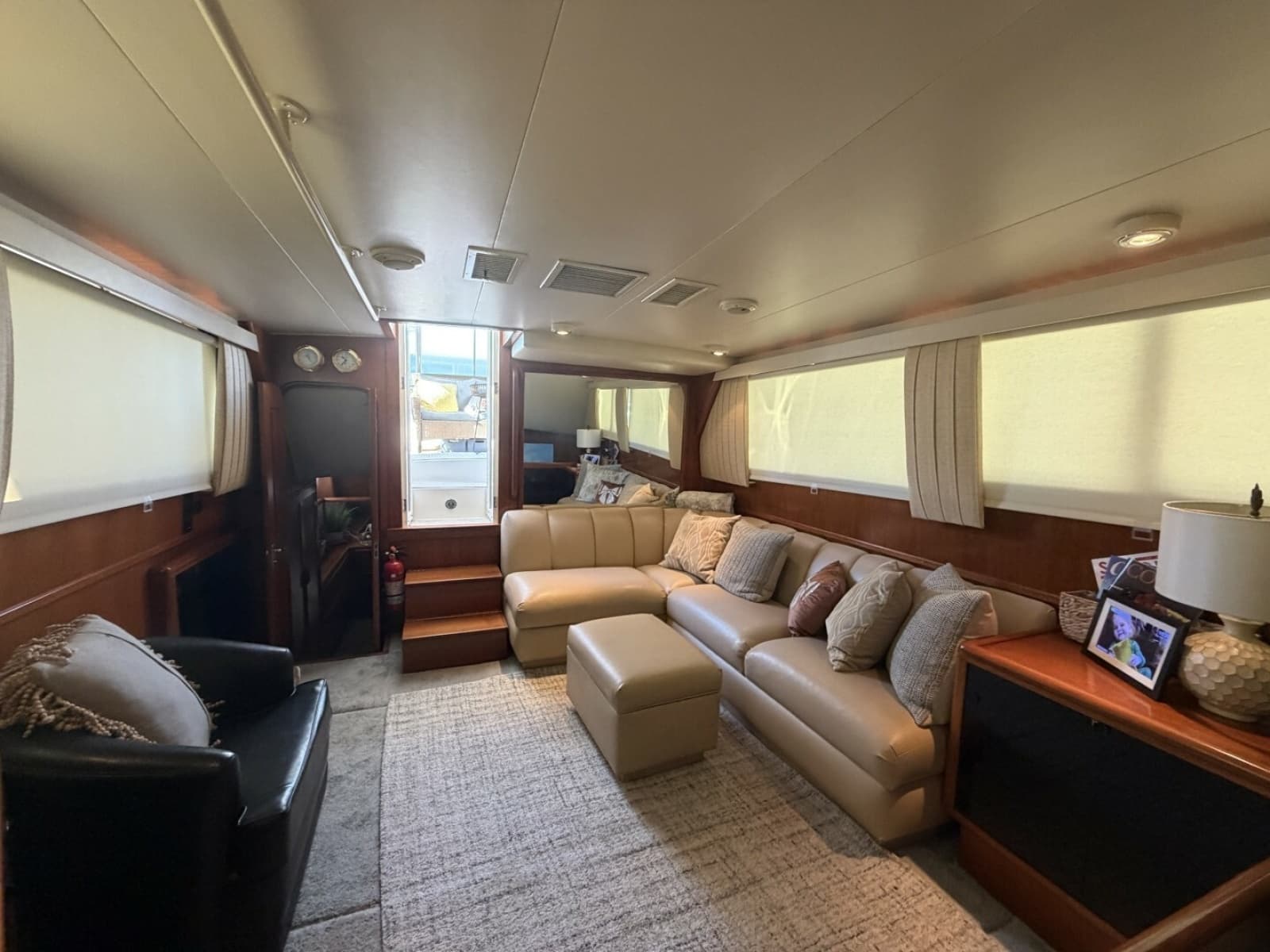 1990 Viking 44 Aft Cabin Motor Yacht