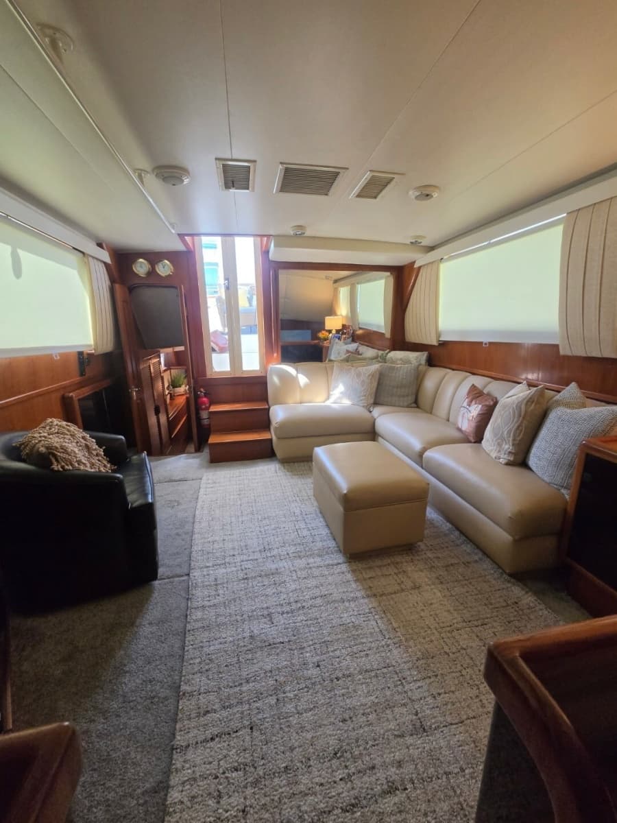 1990 Viking 44 Aft Cabin Motor Yacht
