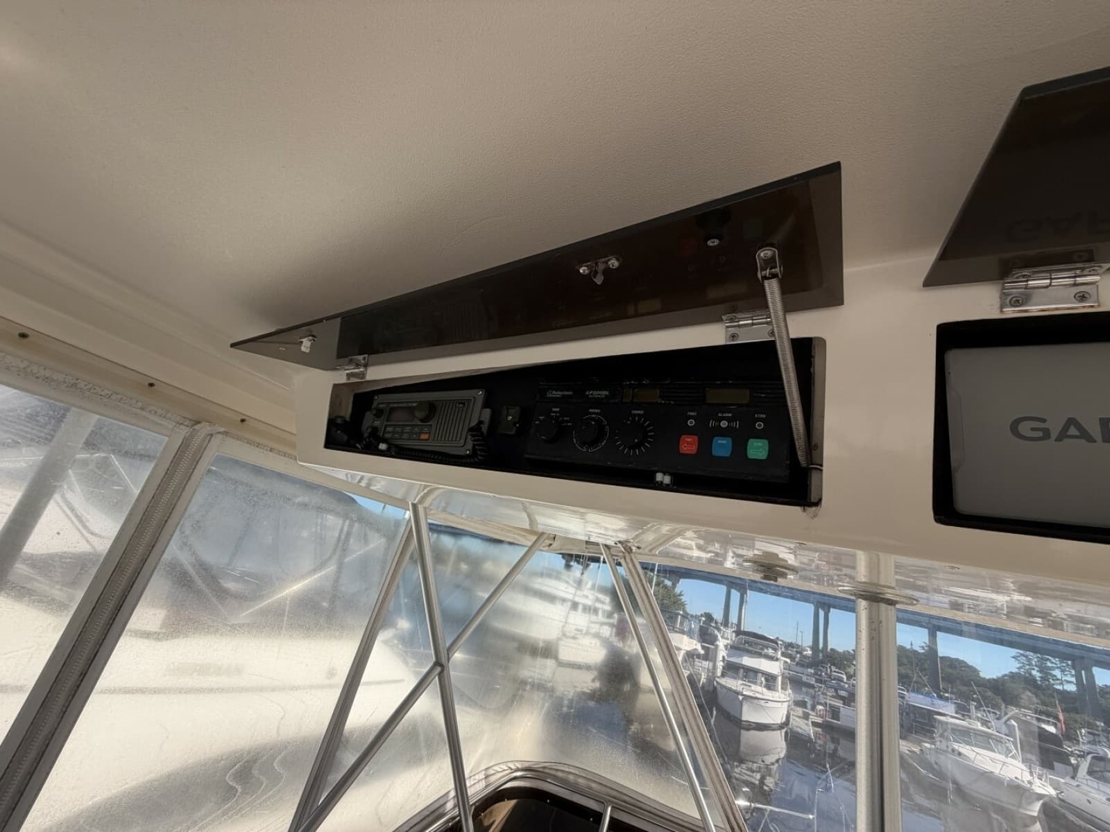 1990 Viking 44 Aft Cabin Motor Yacht