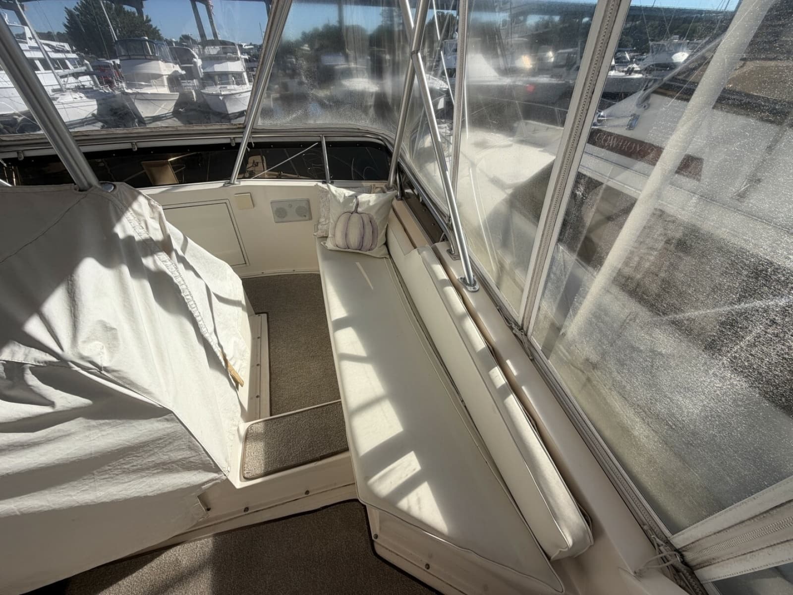 1990 Viking 44 Aft Cabin Motor Yacht