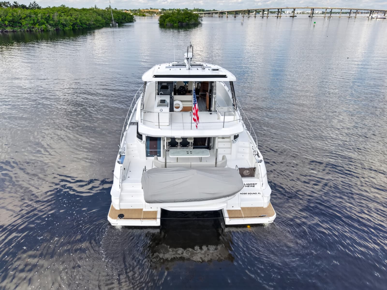 2025 Aquila 54 YACHT