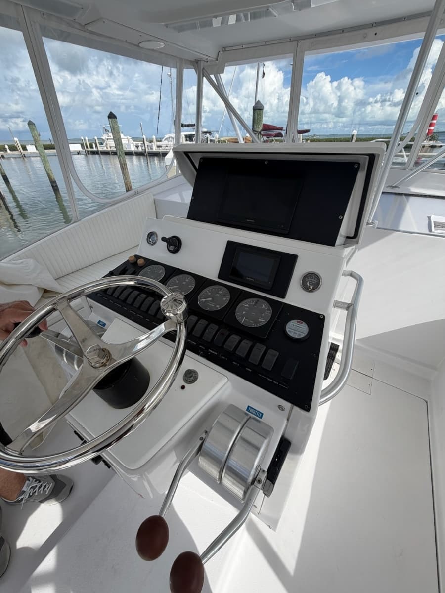 1998 Luhrs 40 Open