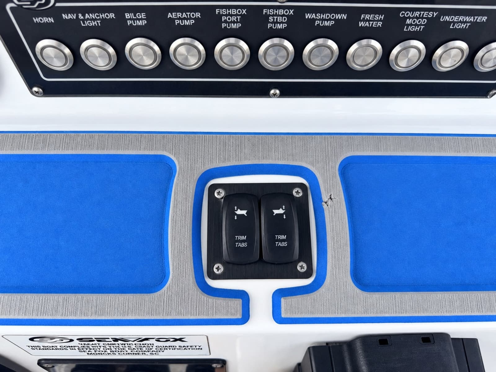 2019 Sea Fox 266 Commander