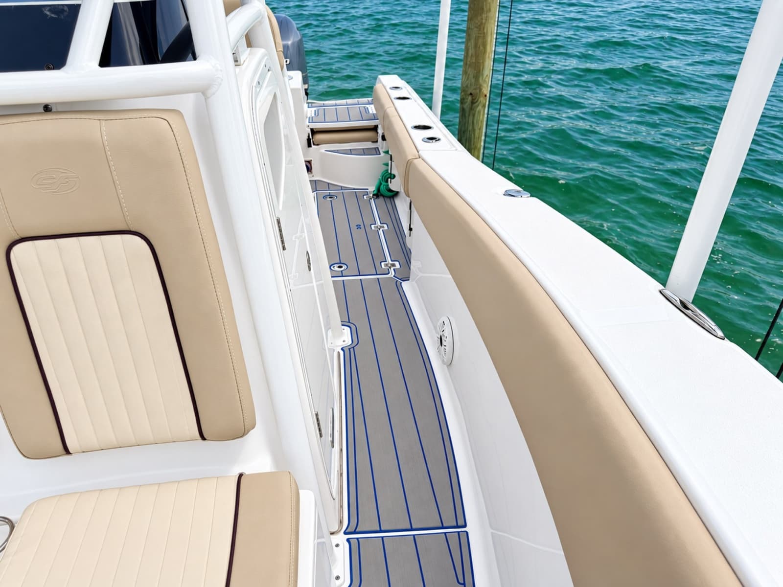 2019 Sea Fox 266 Commander