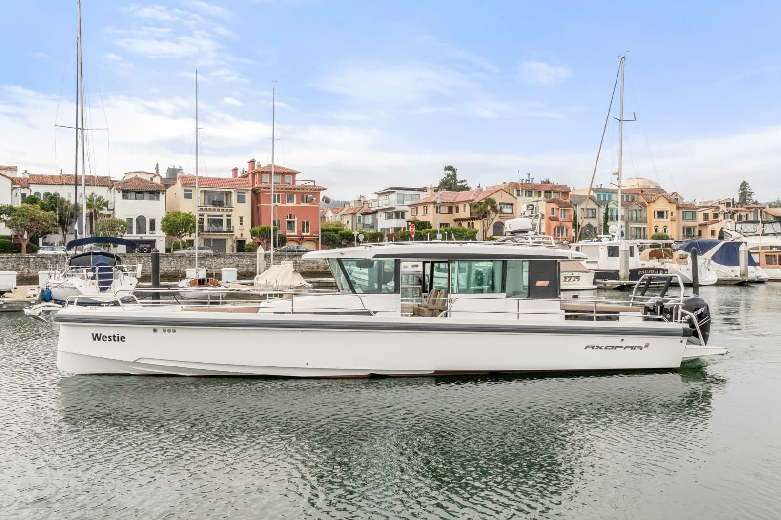 2019 Axopar 37 Cabin