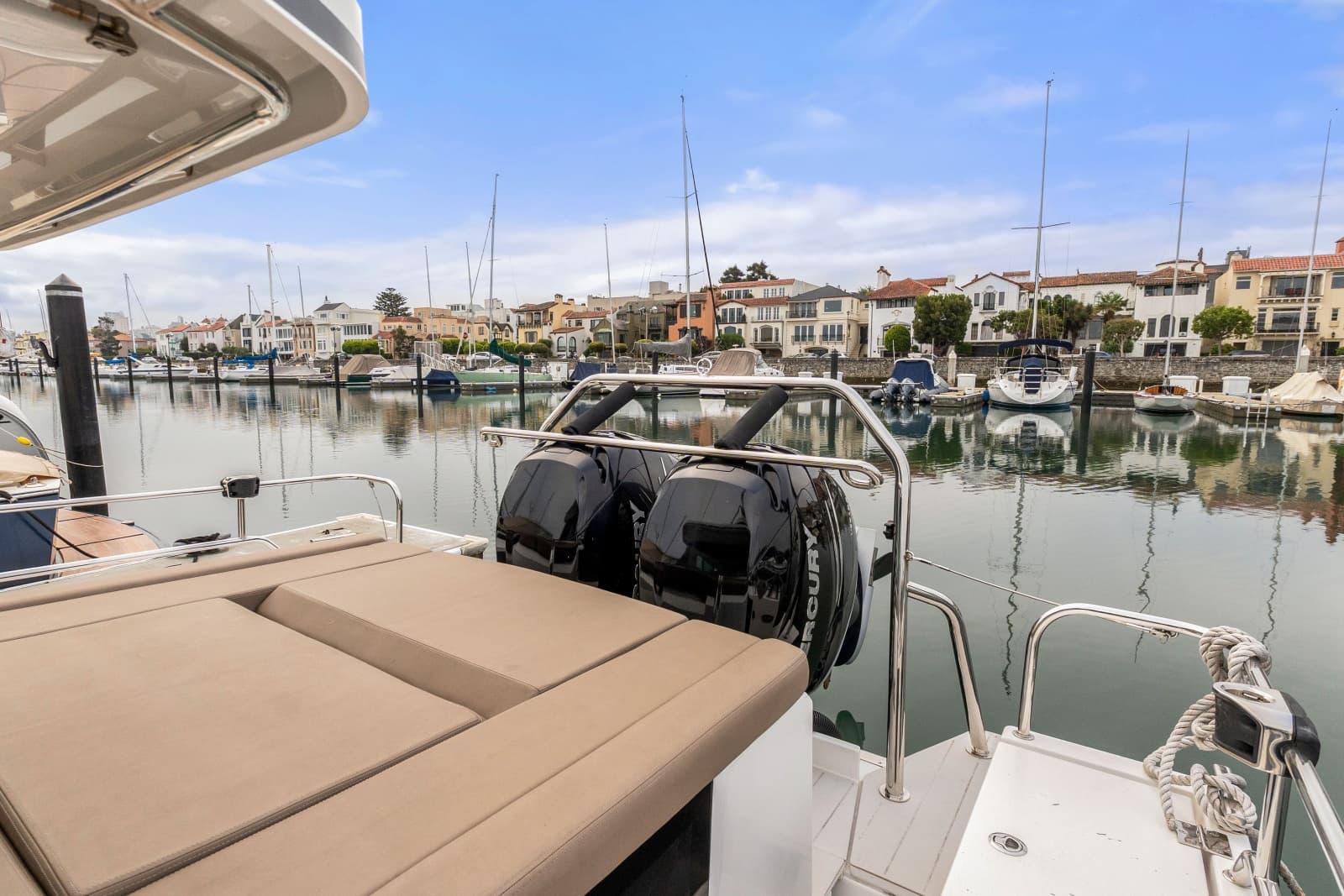 2019 Axopar 37 Cabin