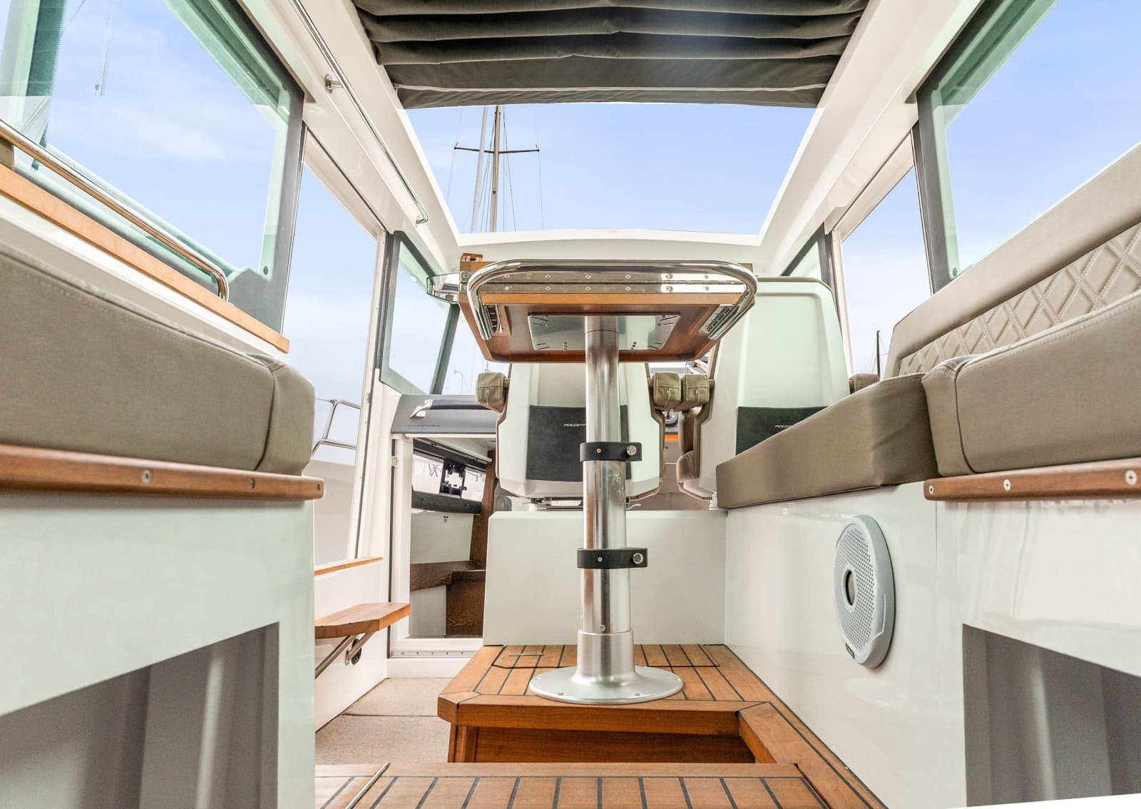 2019 Axopar 37 Cabin