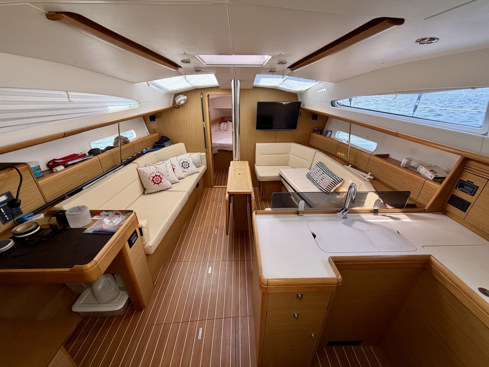 2010 Jeanneau Sun Odyssey 42 DS