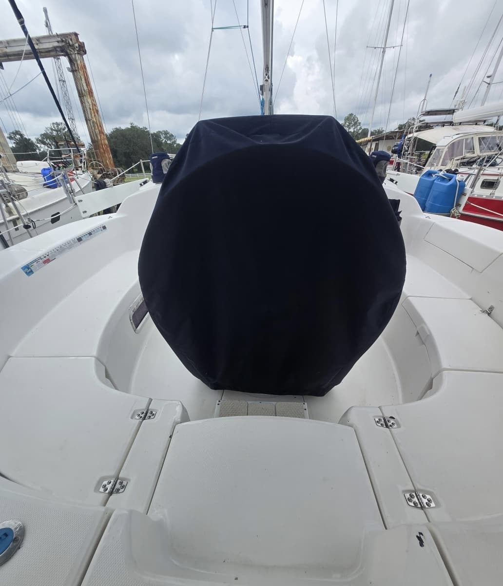 2000 Hunter 410