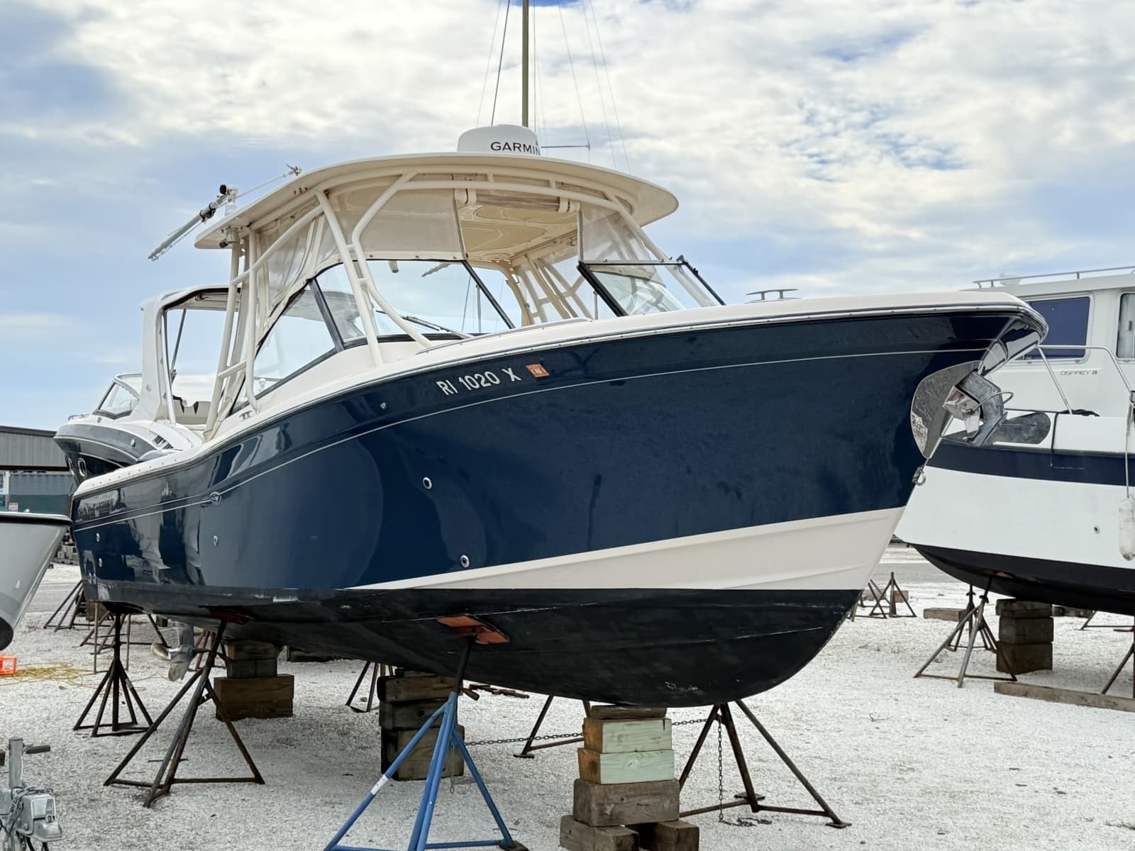 2015 Grady-White Freedom 285