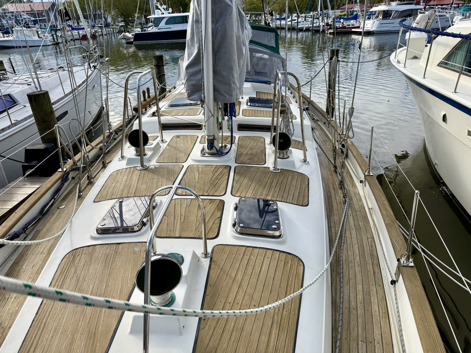 1997 Hans Christian Christina 43