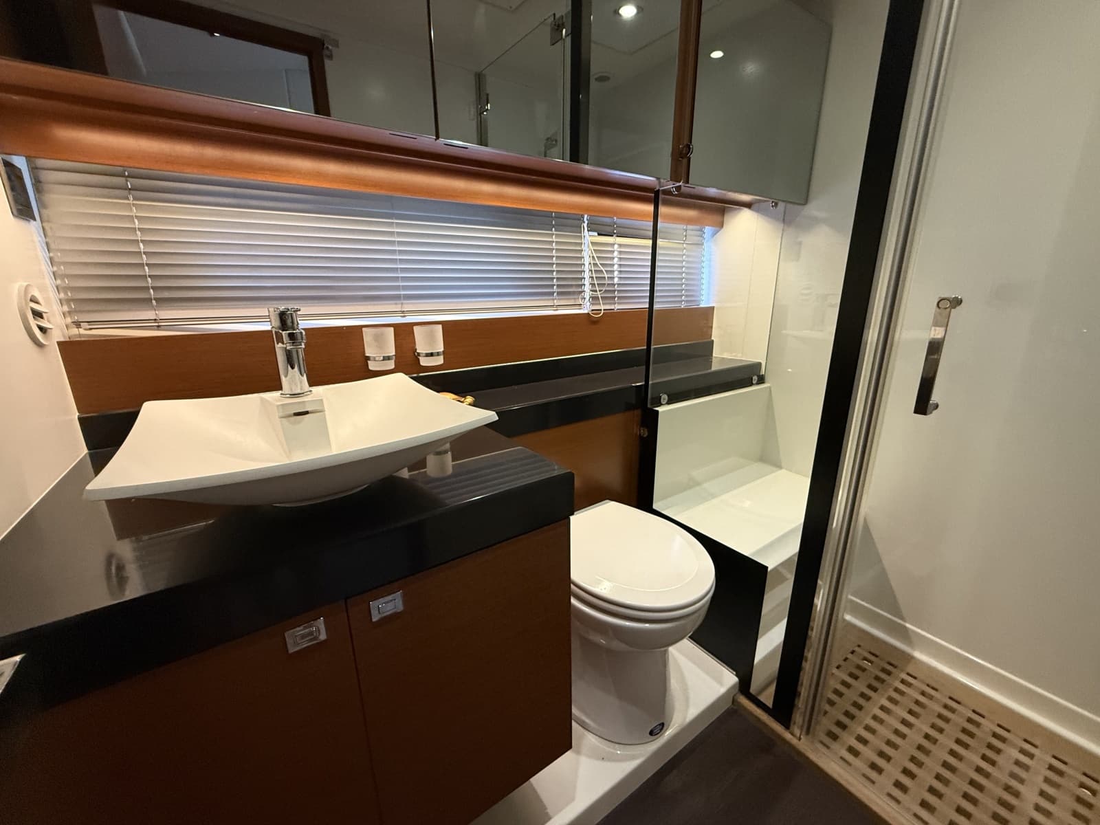 2015 Prestige 550
