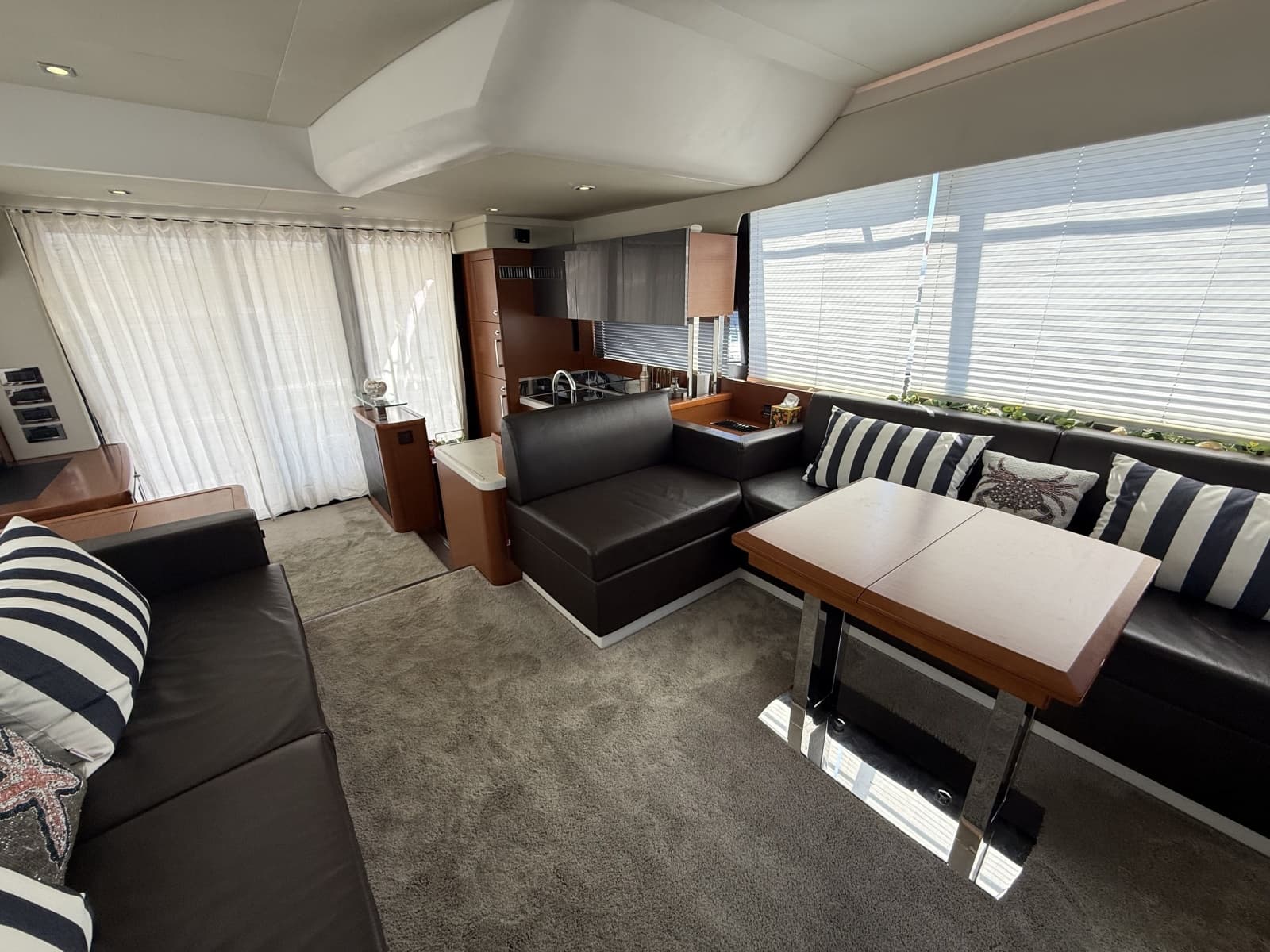 2015 Prestige 550