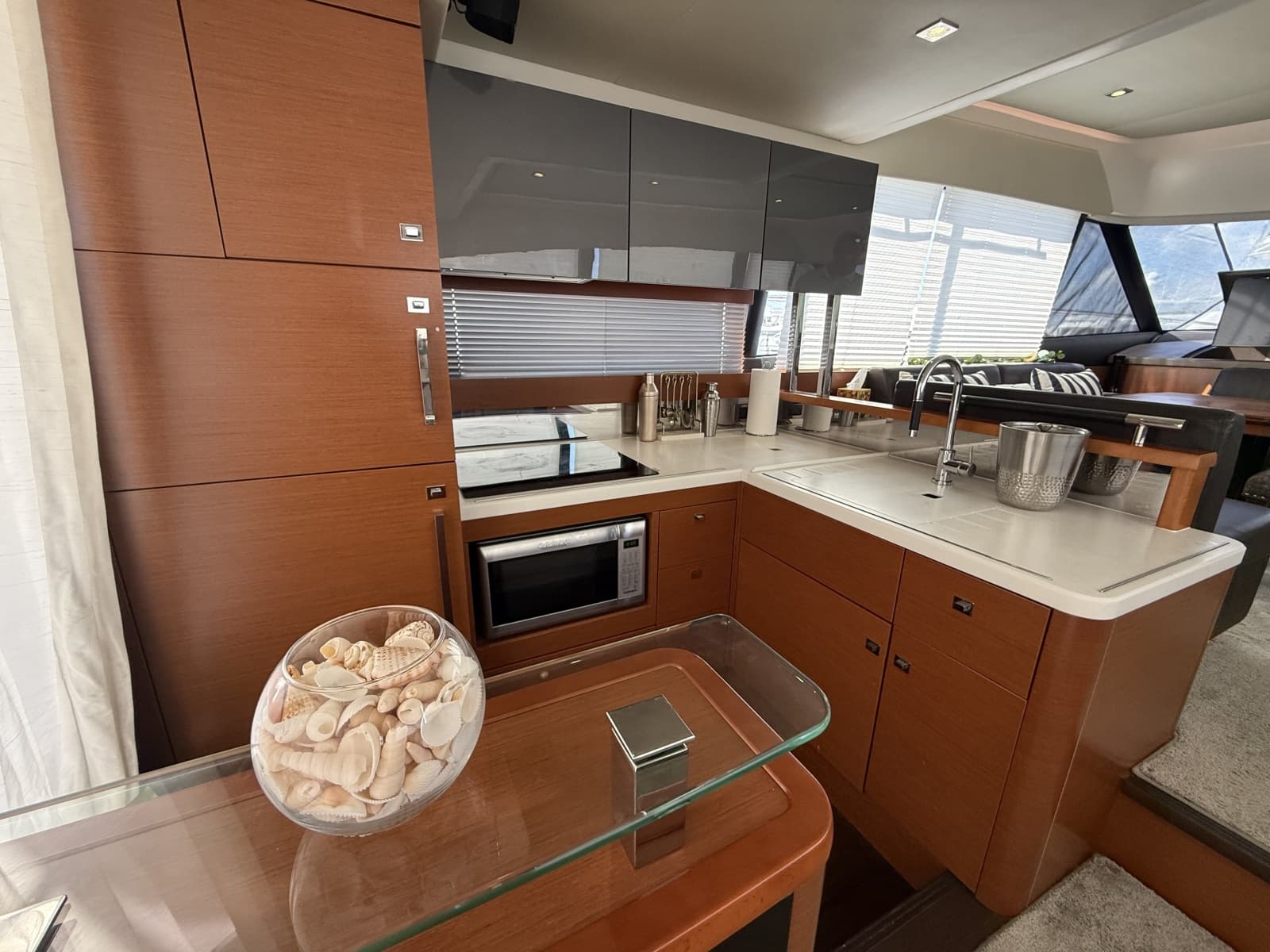 2015 Prestige 550