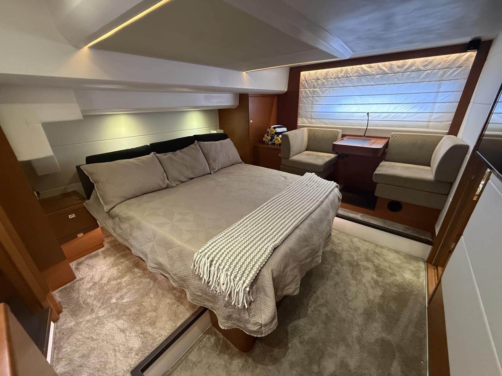 2015 Prestige 550