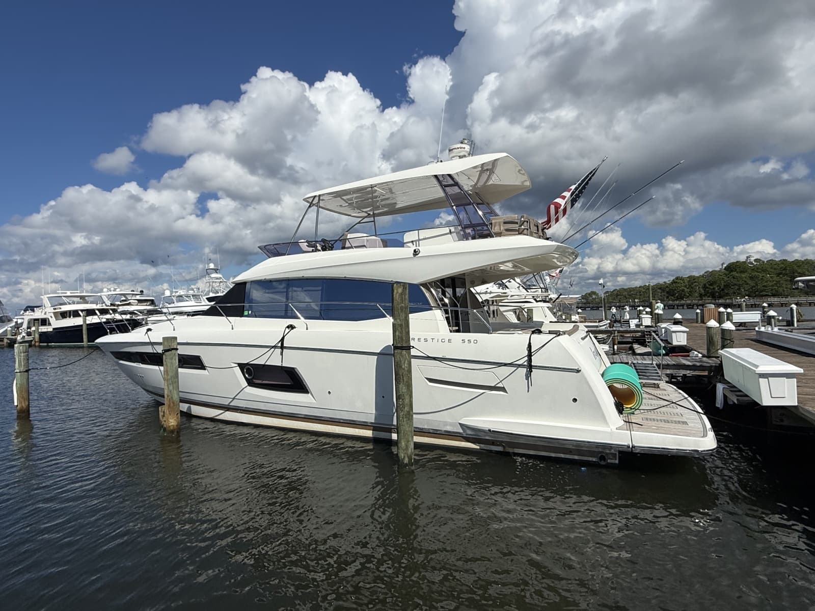 2015 Prestige 550