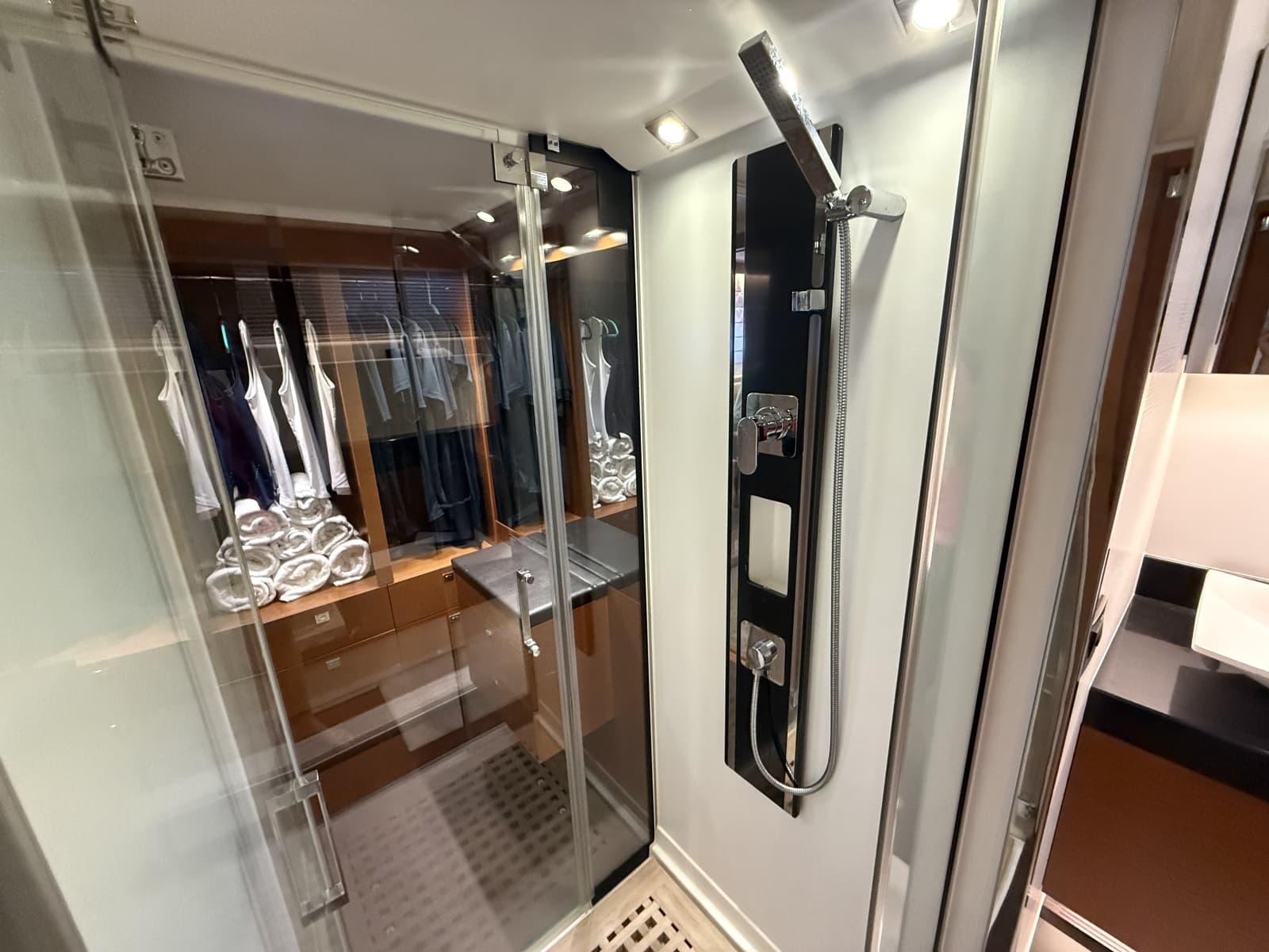 2015 Prestige 550