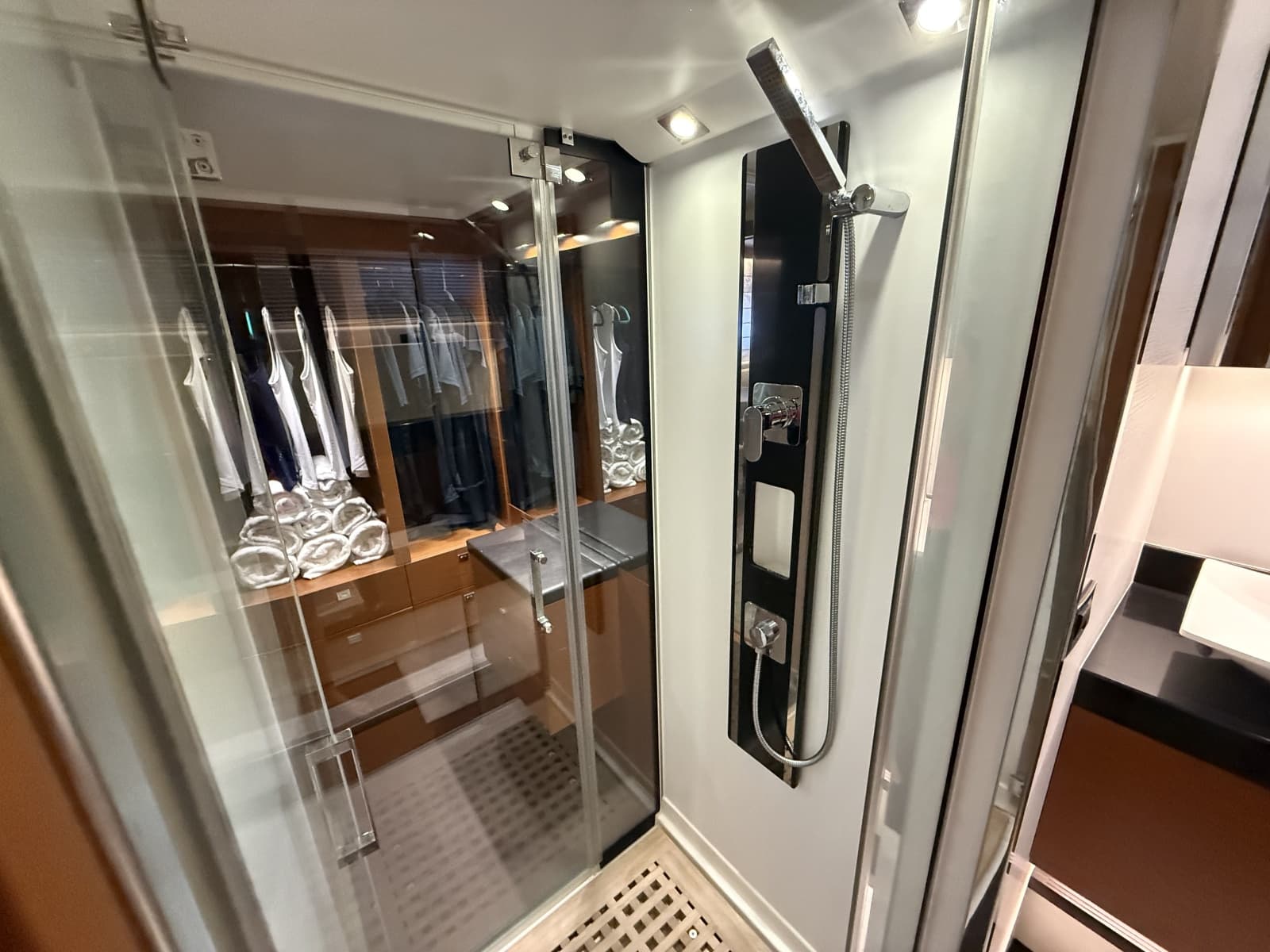 2015 Prestige 550