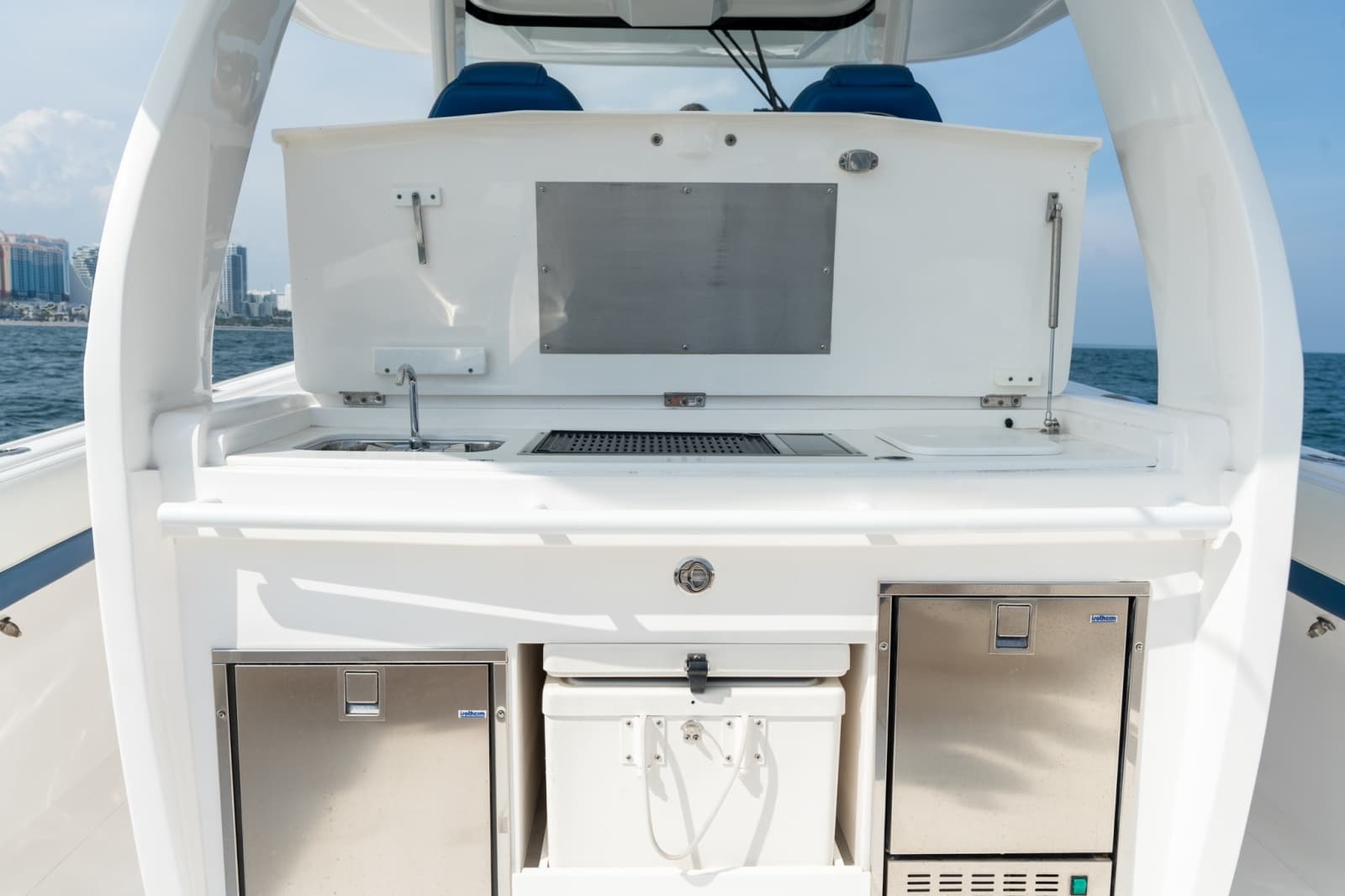 2018 Intrepid 407 Panacea