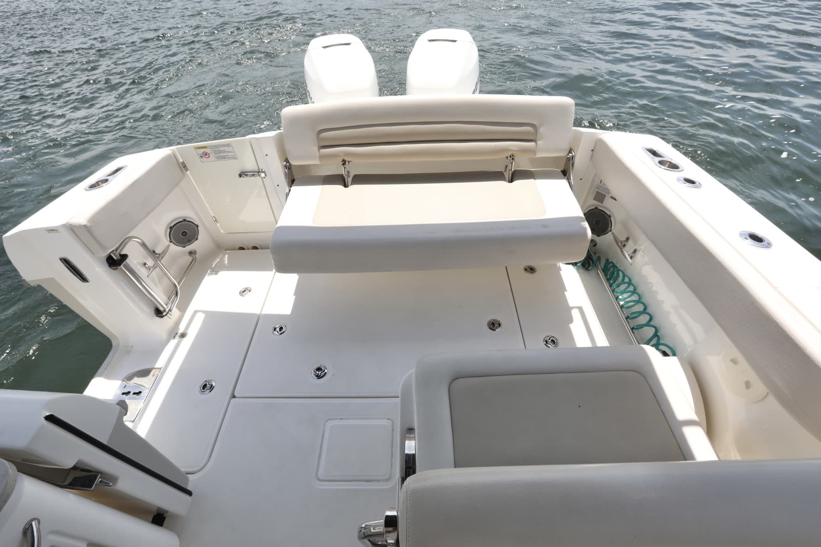 2016 Boston Whaler 320 Vantage