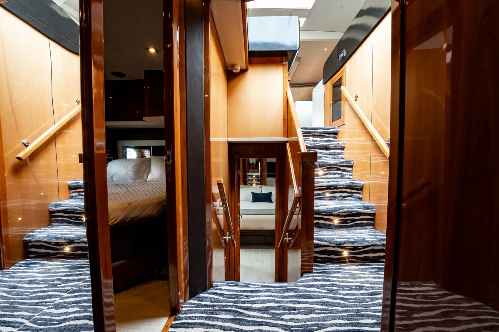2009 Sunseeker Predator 84
