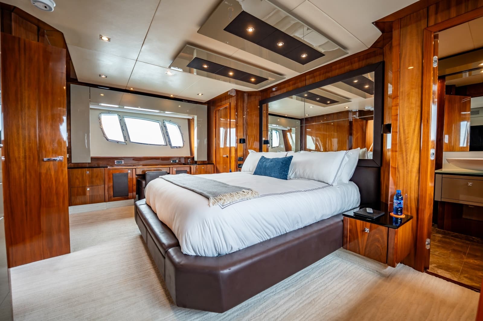 2009 Sunseeker Predator 84