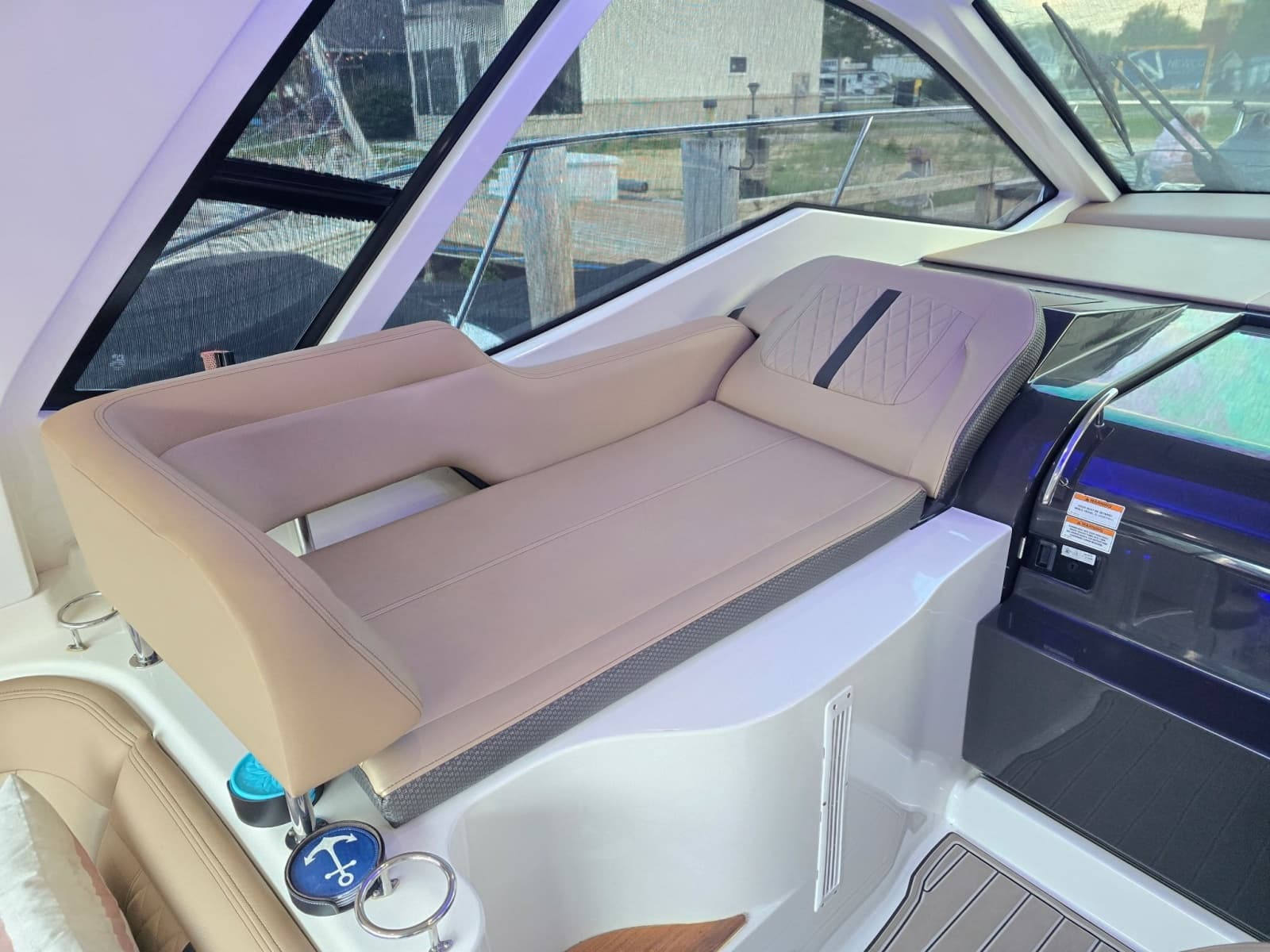 2017 Sea Ray 350 Sundancer Coupe