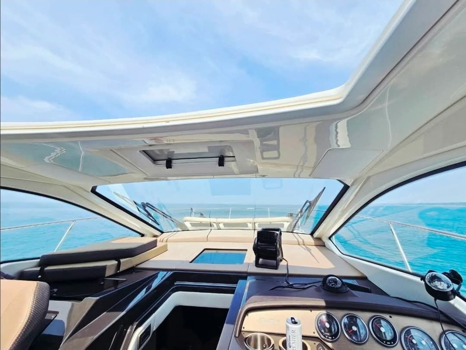 2017 Sea Ray 350 Sundancer Coupe