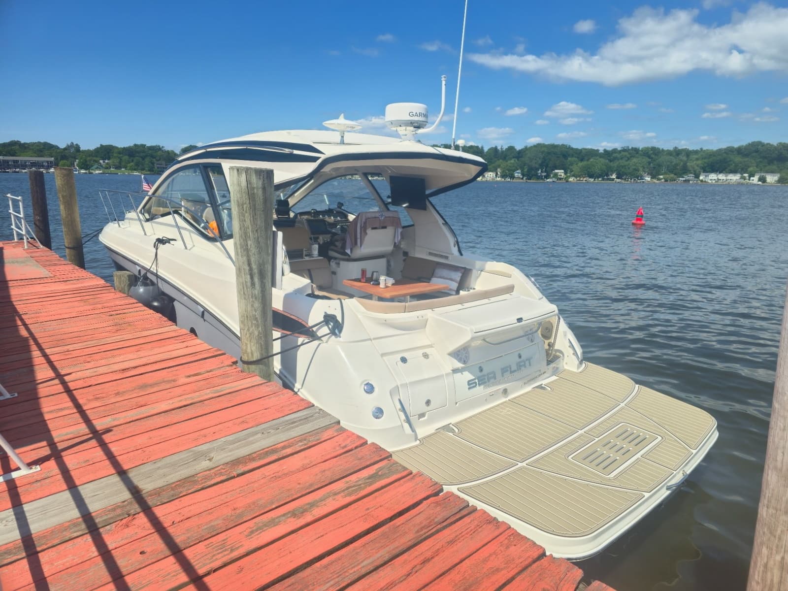 2017 Sea Ray 350 Sundancer Coupe