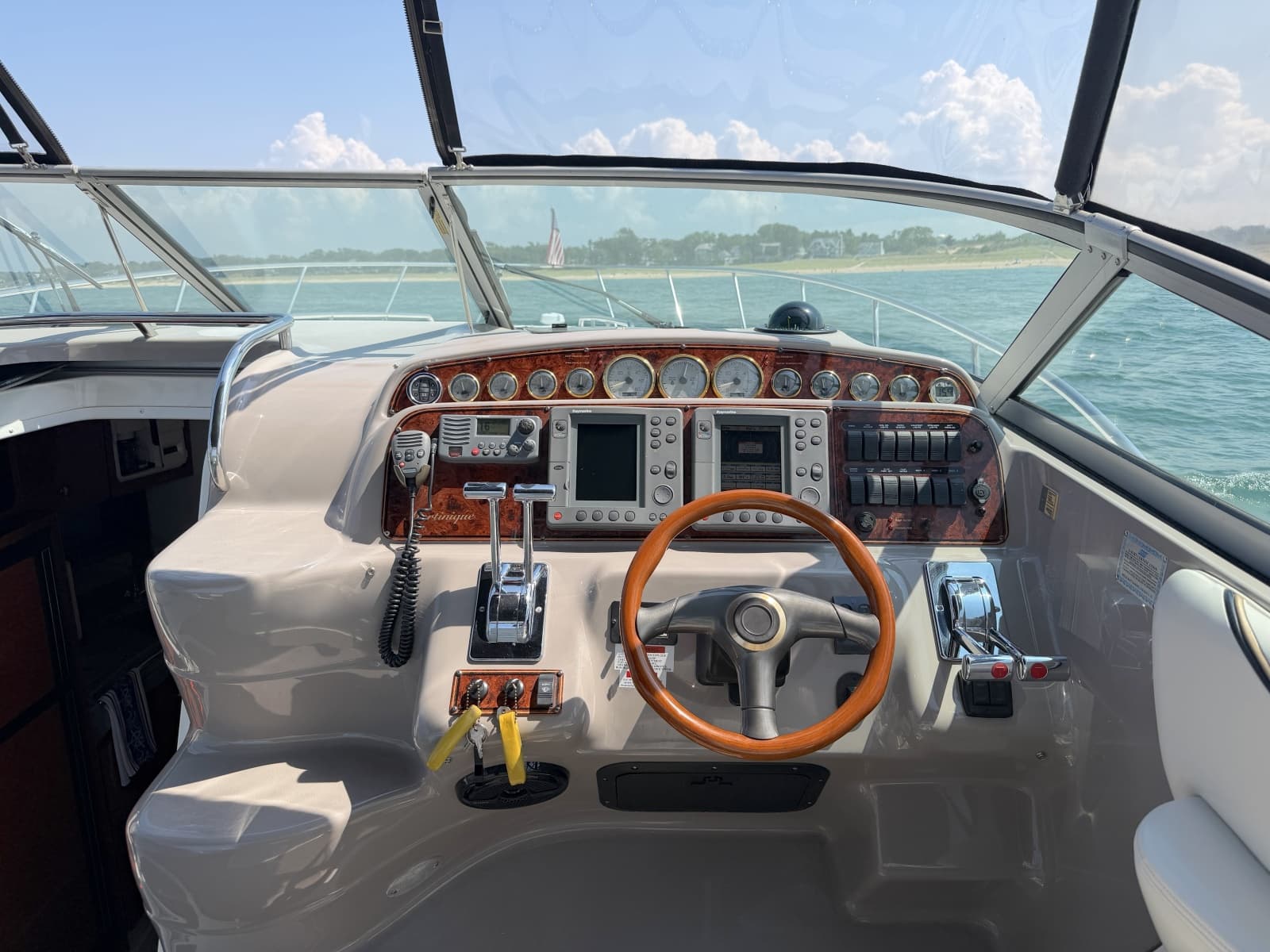 2002 Wellcraft 3700 Martinique