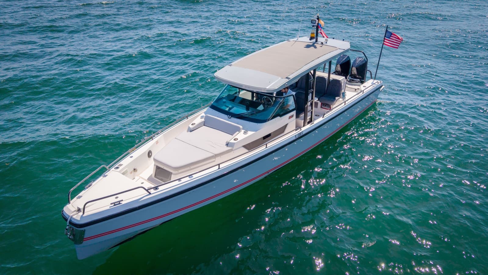2020 Axopar 37 Sun-Top