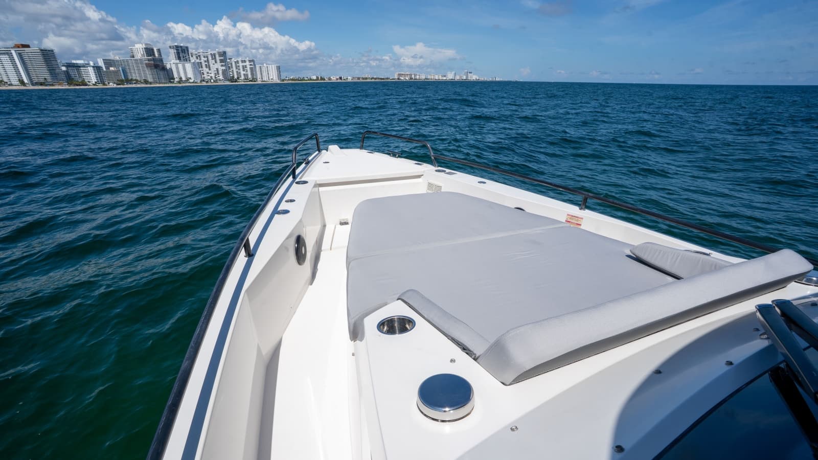 2020 Axopar 37 Sun-Top