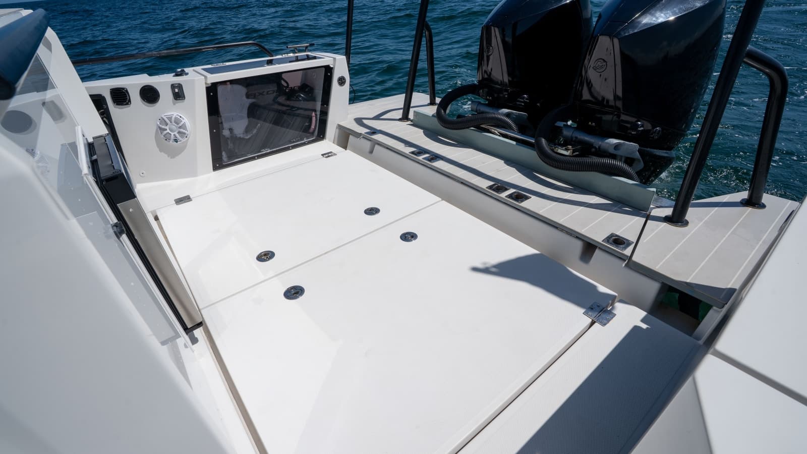 2020 Axopar 37 Sun-Top
