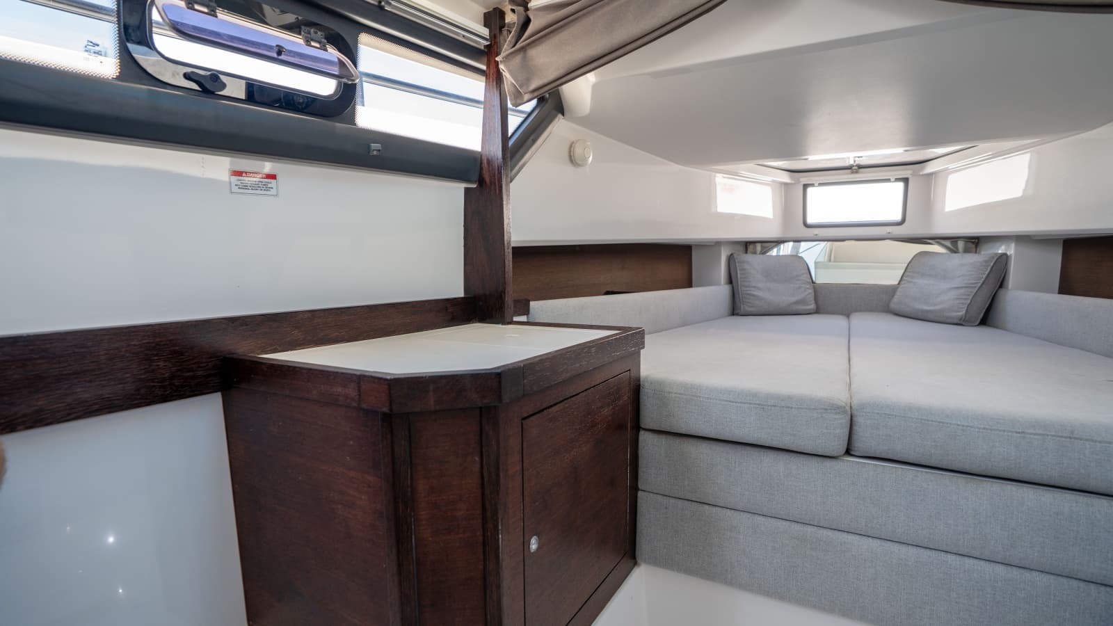 2020 Axopar 37 Sun-Top