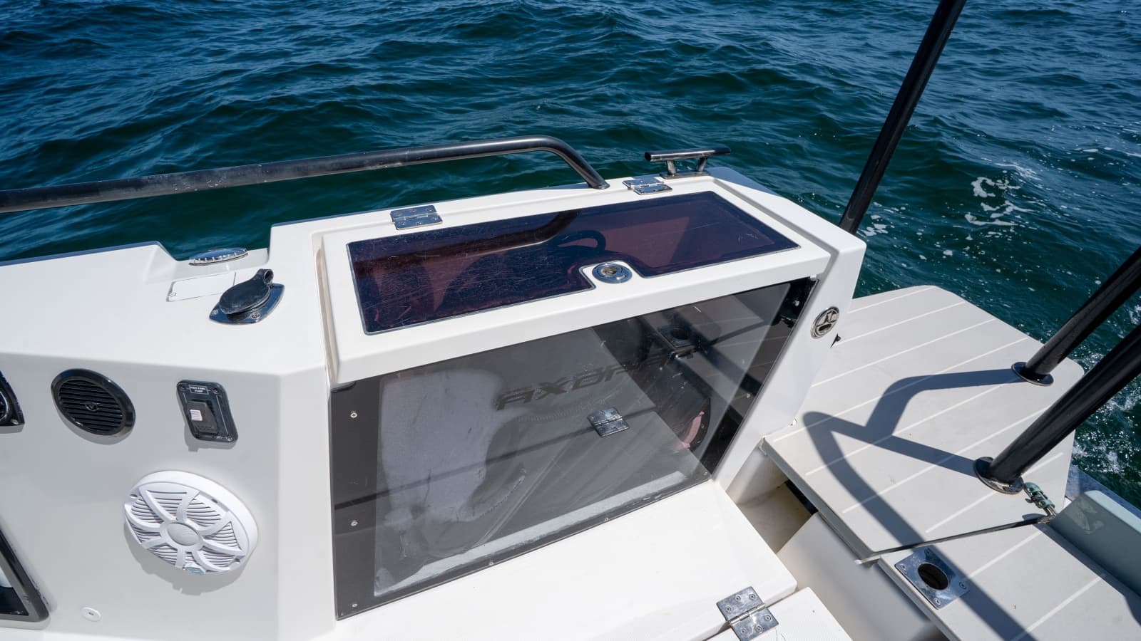 2020 Axopar 37 Sun-Top
